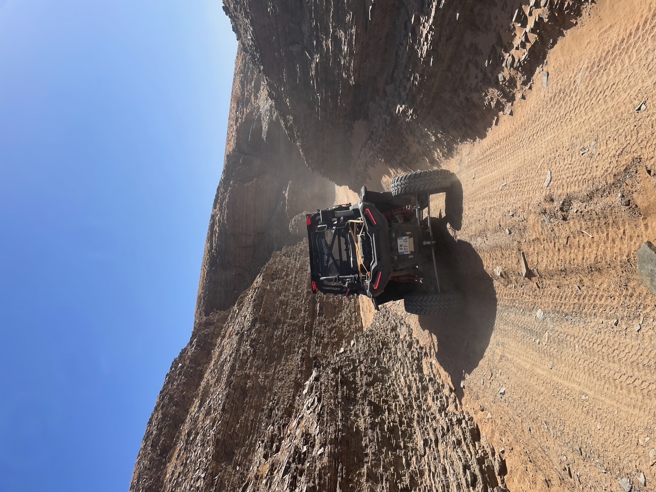 desert-cailloux-maroc.jpeg